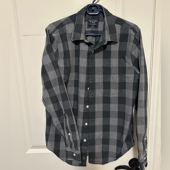 Men’s Abercrombie and Fitch Plaid Long Sleeve button up - Picture 1 of 6